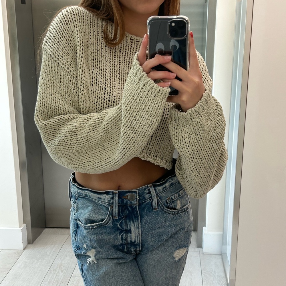 Twist cropped sweater 3.another NWT
